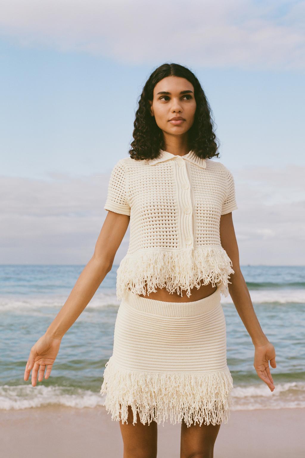 Checked Knit Vest with Fringe