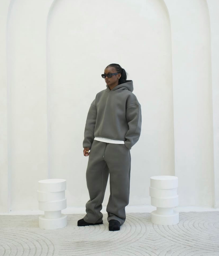 SET MONOCHROME JOGGING & HOODIES