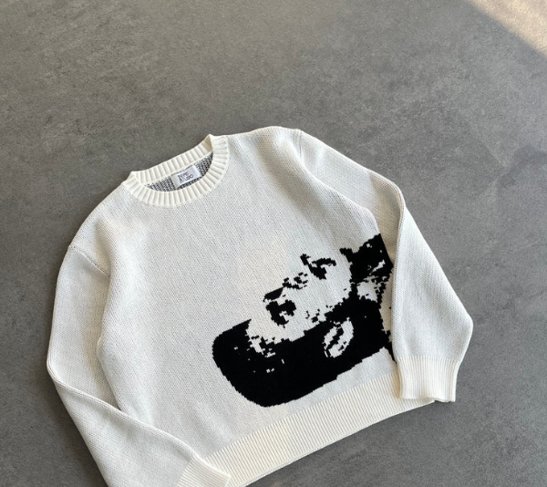 White Knit Top “Pixel Art” – 87534