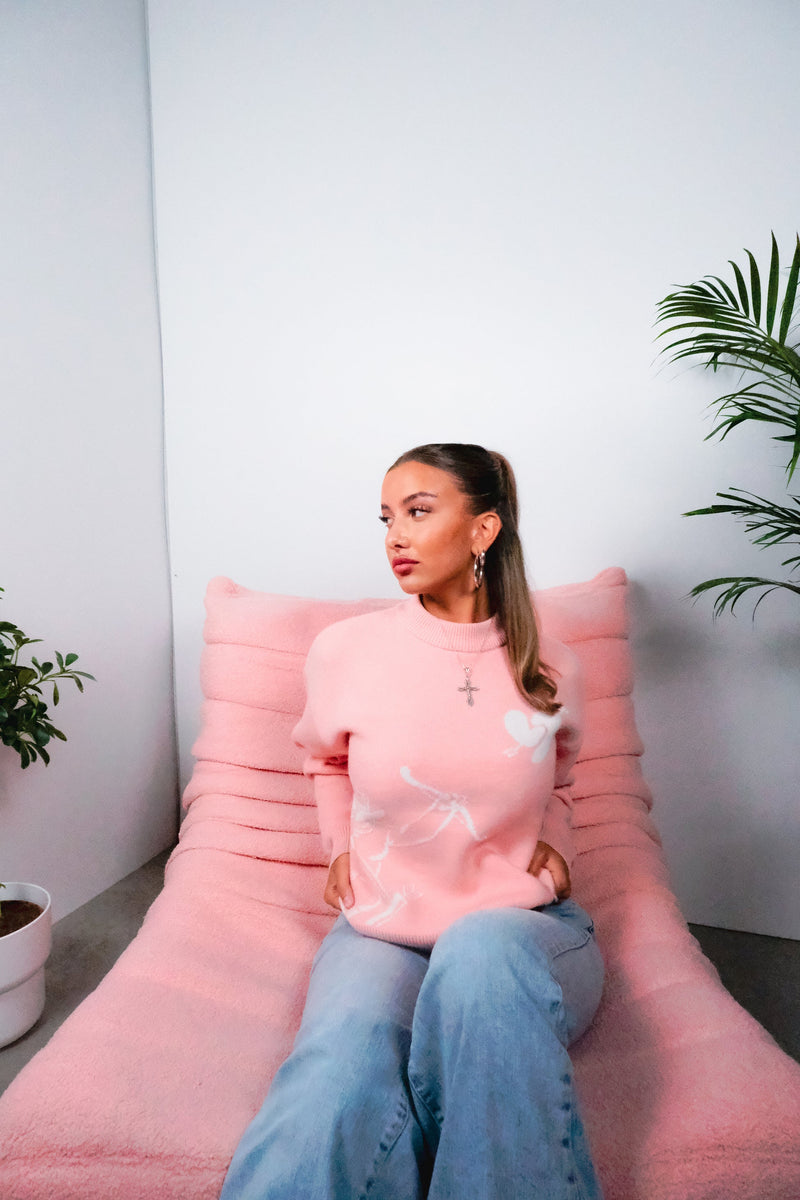 Oversized Knit “Arrow of Love” – 244574
